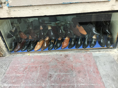 Ayar Kundura – Hakiki Deriden El Yapımı Kişiye Özel Ismarlama Kösele Ayakkabı ve Ayakkabı Tasarımcısı