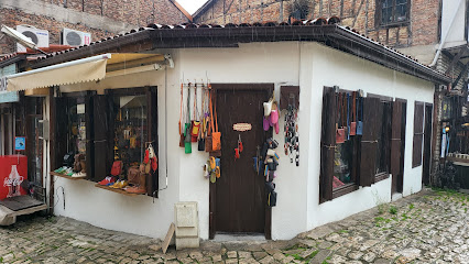 Deri ayakkabı / Кожаная традиционная обувь