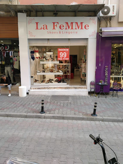 La FeMMe ayakkabı&giyim