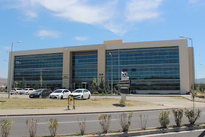 Prof. Dr. İhsan Süreyya Sırma Merkez Kütüphanesi-Siirt Üniversitesi Kezer Yerleşkesi